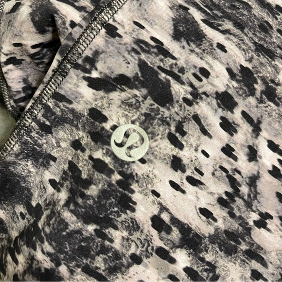 Lululemon high waisted Base Pace High-Rise Tight leggings 25" - Picture 7 of 12